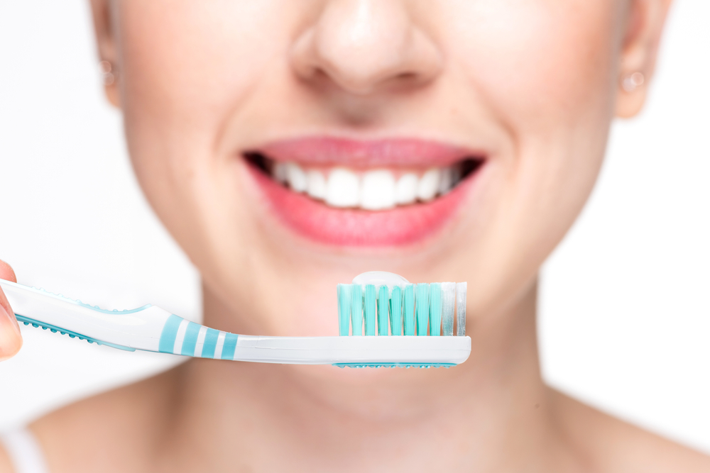Yetişkinlerde Diş Fırçalama Nasıl Olmalıdır?