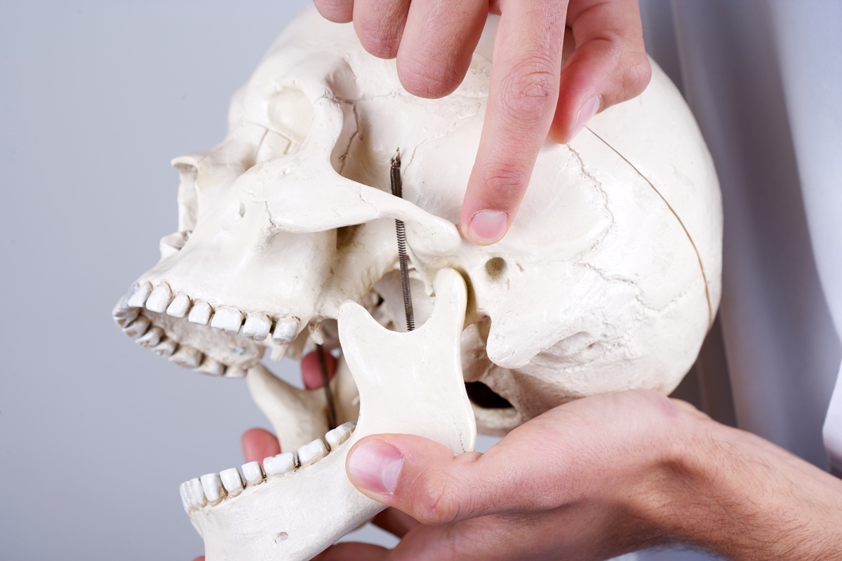Çene Kemiği İltihabı (Osteomiyelit): Tanı, Tedavi ve Önleme